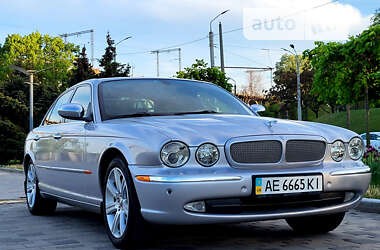 Седан Jaguar XJ 2004 в Днепре