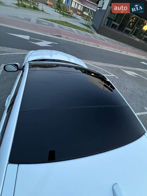 Седан Jaguar XJ 2013 в Луцьку