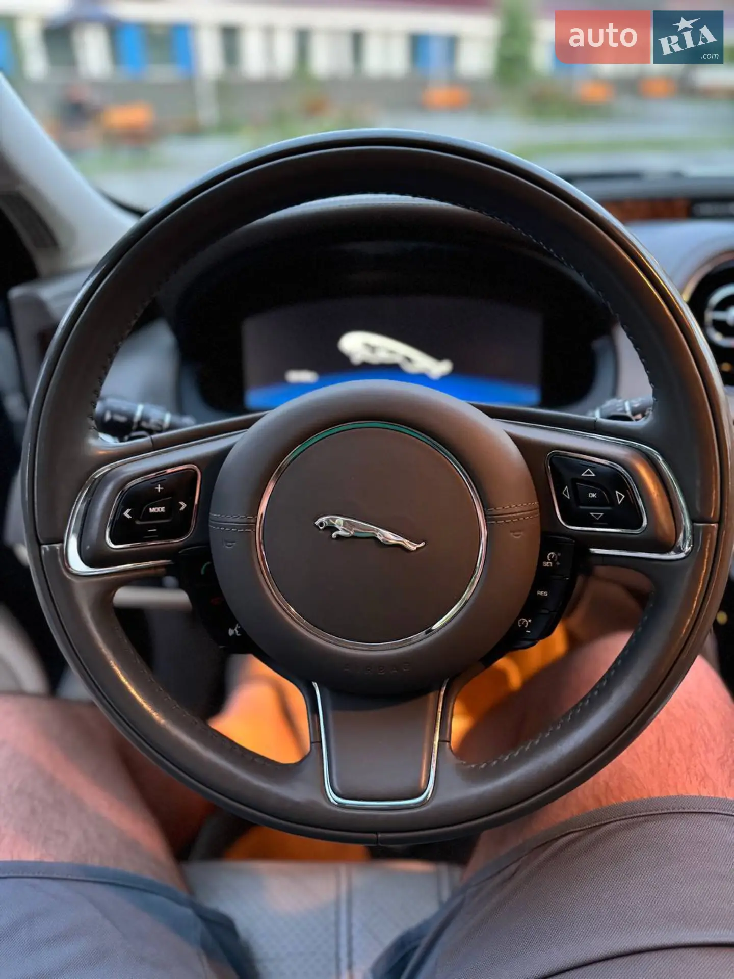 2013 Jaguar XJ - мініатюра 36
