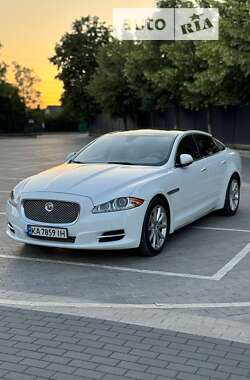 Седан Jaguar XJ 2013 в Луцьку