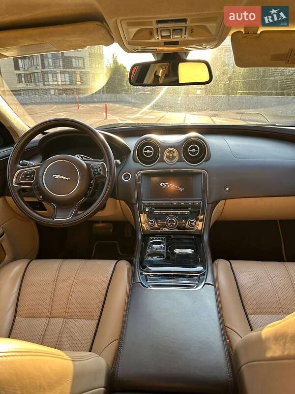 Седан Jaguar XJ 2013 в Киеве фото 12 Седан Jaguar XJ 2013 в Киеве