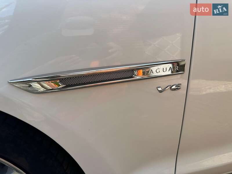 Седан Jaguar XJ 2013 в Киеве