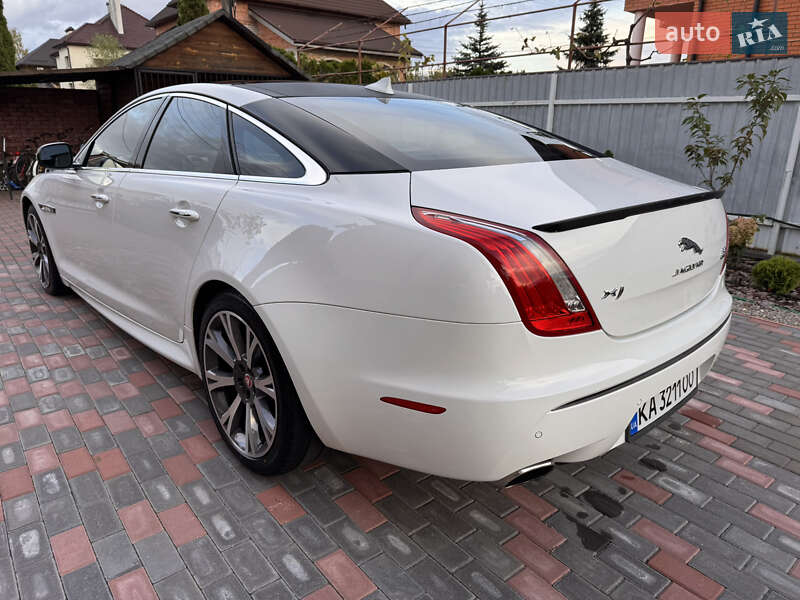 Седан Jaguar XJ 2015 в Киеве