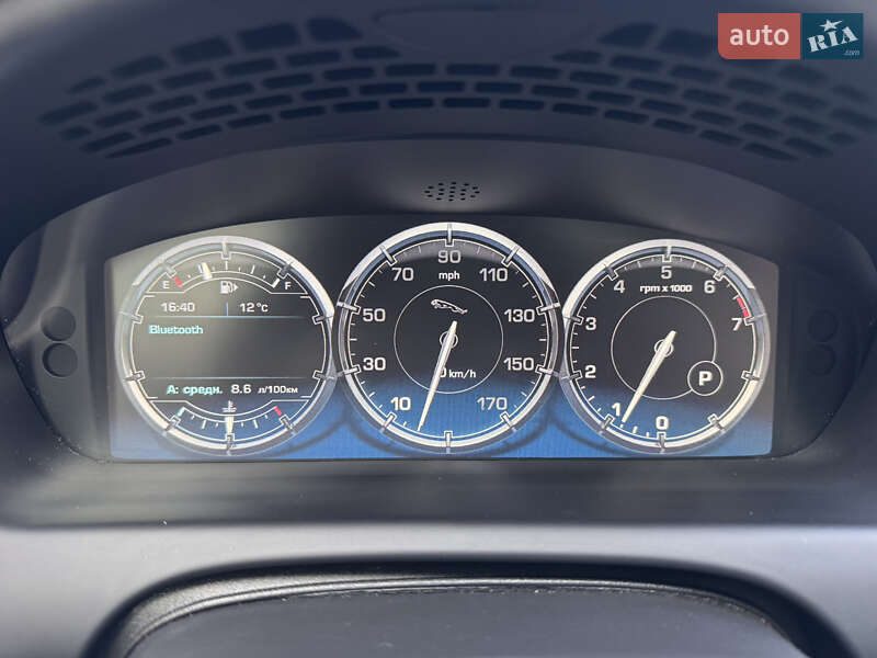 Седан Jaguar XJ 2015 в Киеве