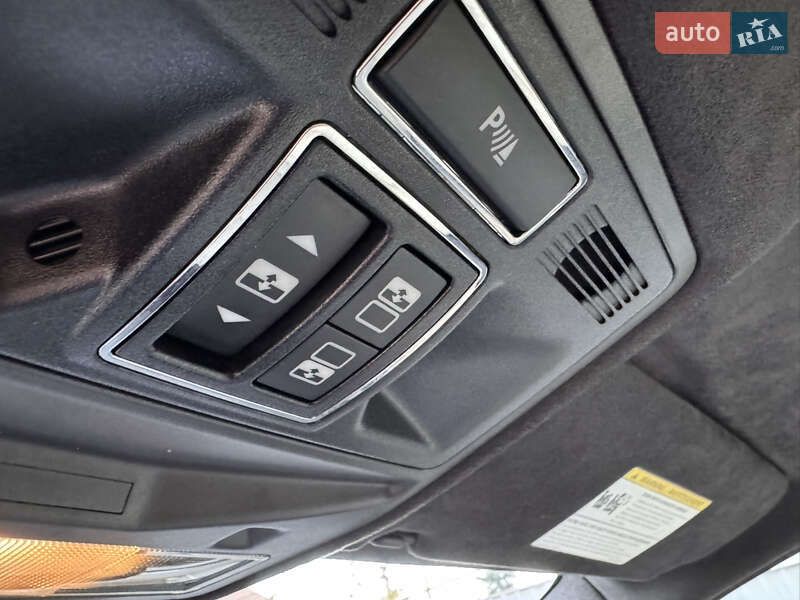 Седан Jaguar XJ 2015 в Киеве