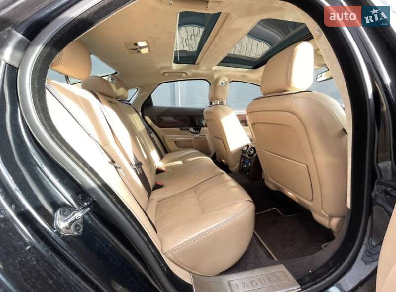 Седан Jaguar XJ 2010 в Киеве