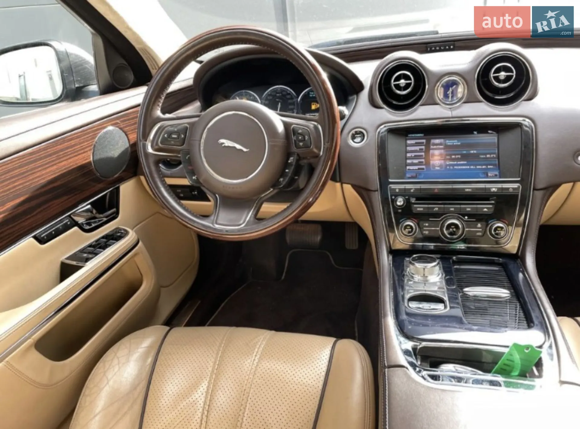 2010 Jaguar XJ - мініатюра 4
