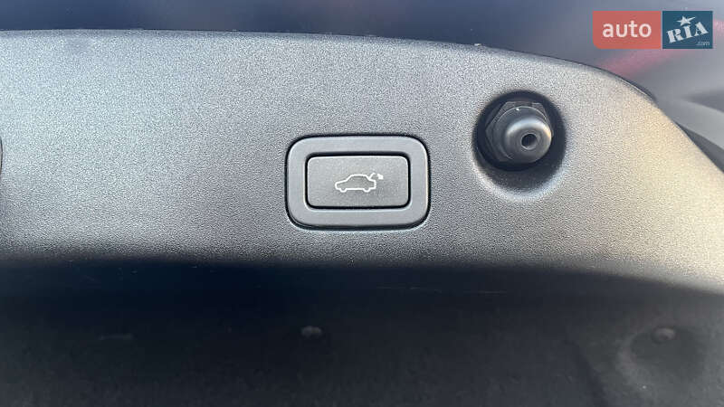 Седан Jaguar XJ 2013 в Луцьку