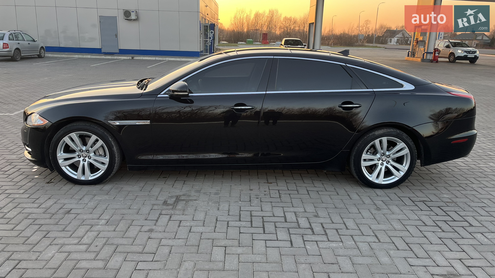 2013 Jaguar XJ - мініатюра 7