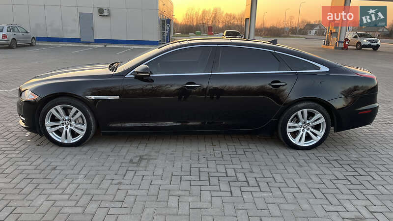 Седан Jaguar XJ 2013 в Луцьку