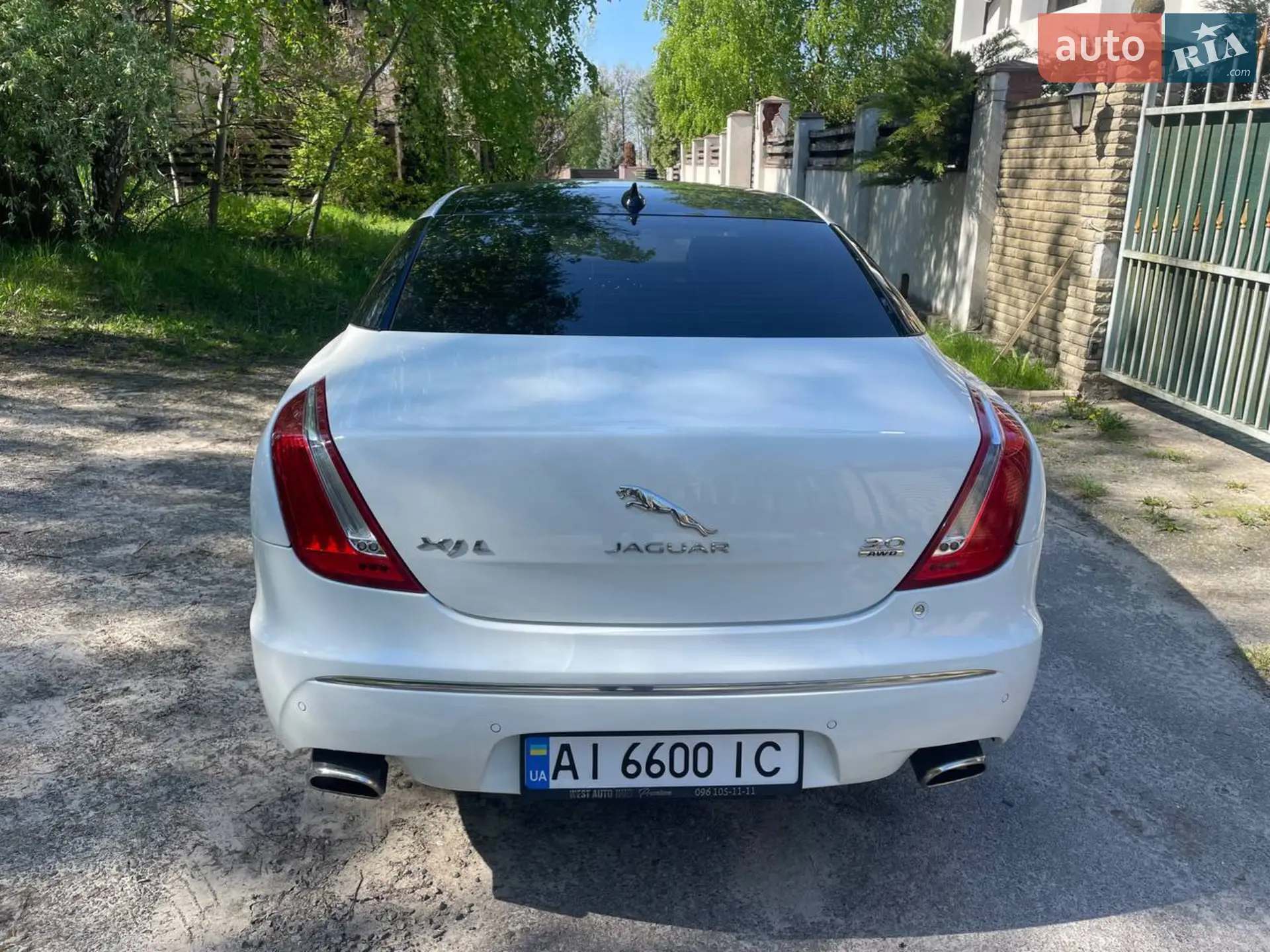 2015 Jaguar XJ - мініатюра 2