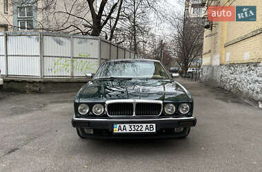 Седан Jaguar XJ 1993 в Киеве