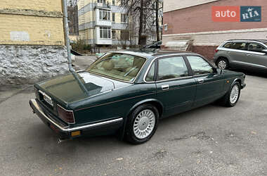 Седан Jaguar XJ 1993 в Киеве