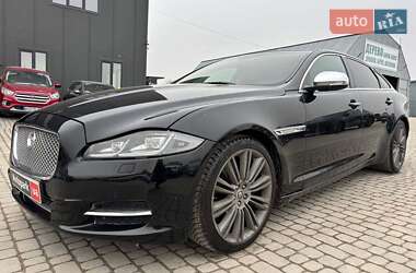 Седан Jaguar XJ 2012 в Львове