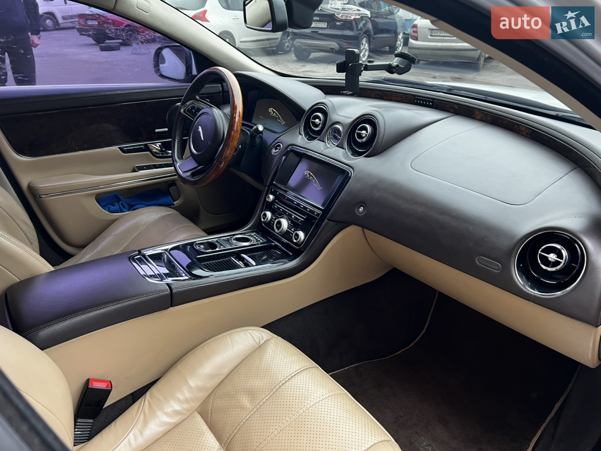 2012 Jaguar XJ - мініатюра 21