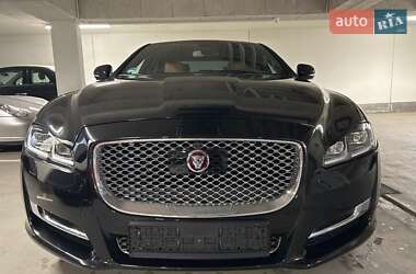 Седан Jaguar XJ 2015 в Киеве