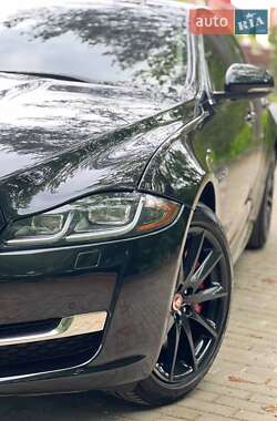 Седан Jaguar XJ 2015 в Киеве