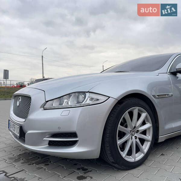 Седан Jaguar XJ 2013 в Вінниці
