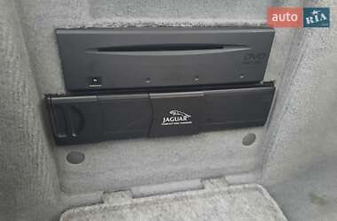 Седан Jaguar XJ 2005 в  фото 25 Седан Jaguar XJ 2005 в