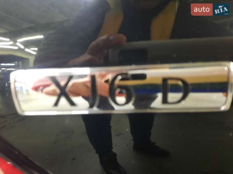 Седан Jaguar XJ 2005 в Луцьку