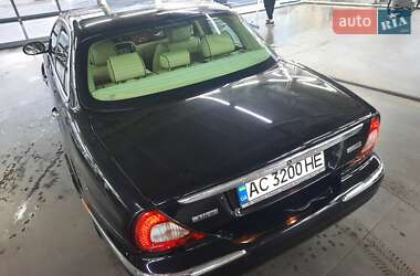 Седан Jaguar XJ 2005 в  фото 4 Седан Jaguar XJ 2005 в