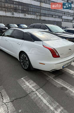 Седан Jaguar XJ 2013 в 