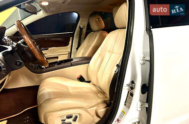 Седан Jaguar XJ 2013 в 