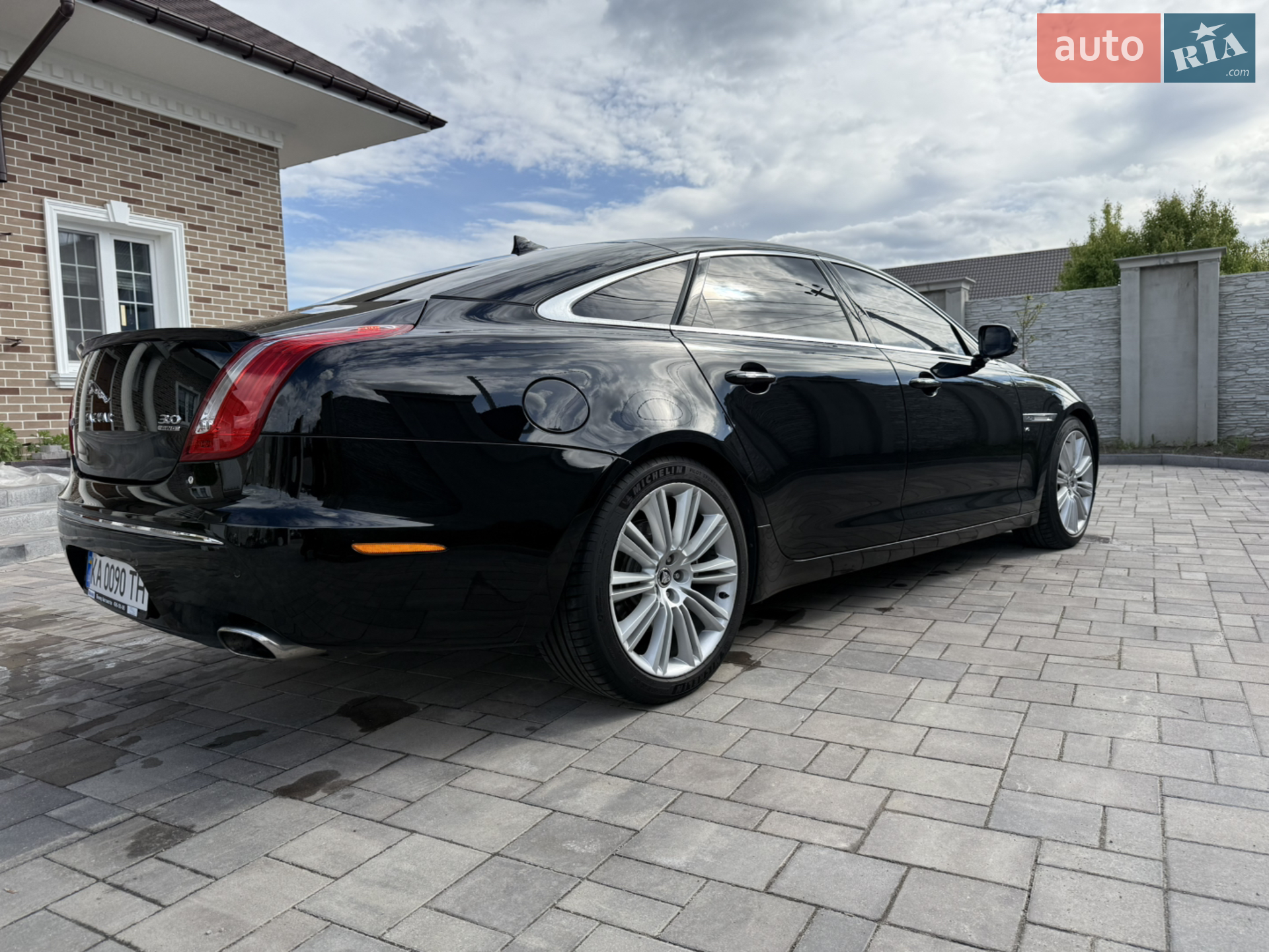 2013 Jaguar XJ - мініатюра 7