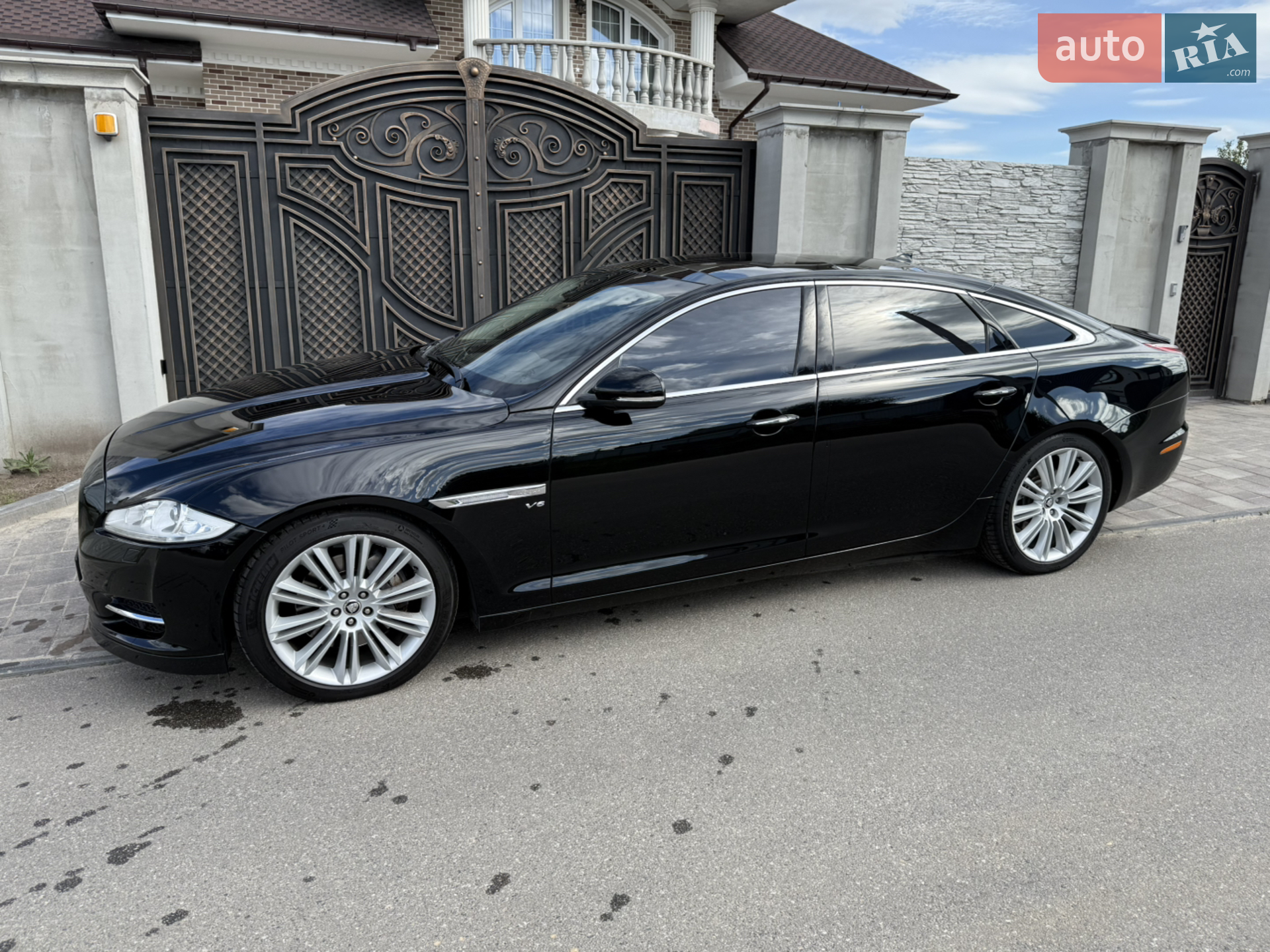 2013 Jaguar XJ - мініатюра 10