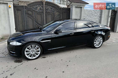 Седан Jaguar XJ 2013 в 