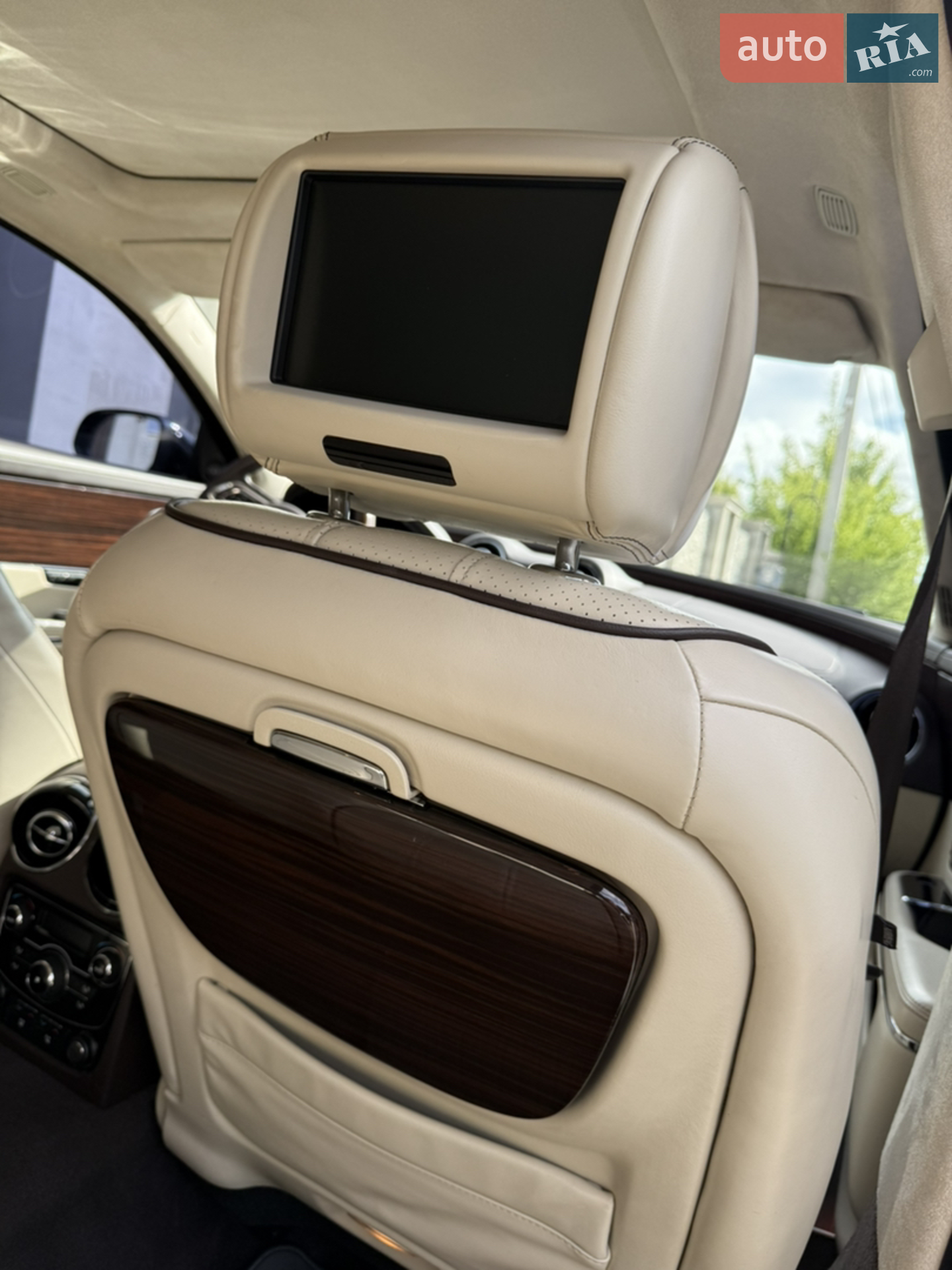 2013 Jaguar XJ - мініатюра 25