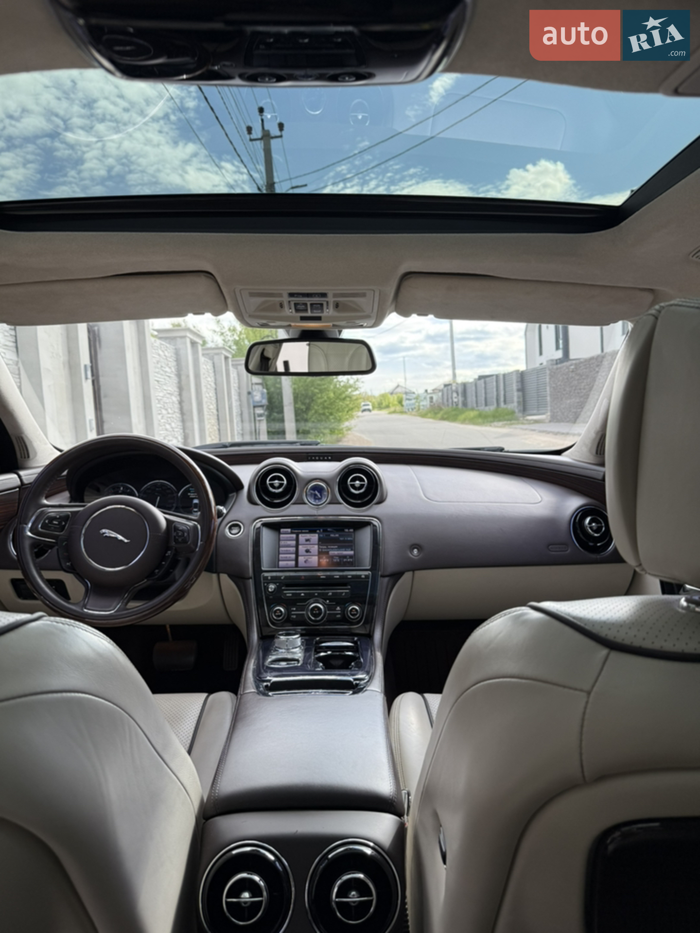 2013 Jaguar XJ - мініатюра 34