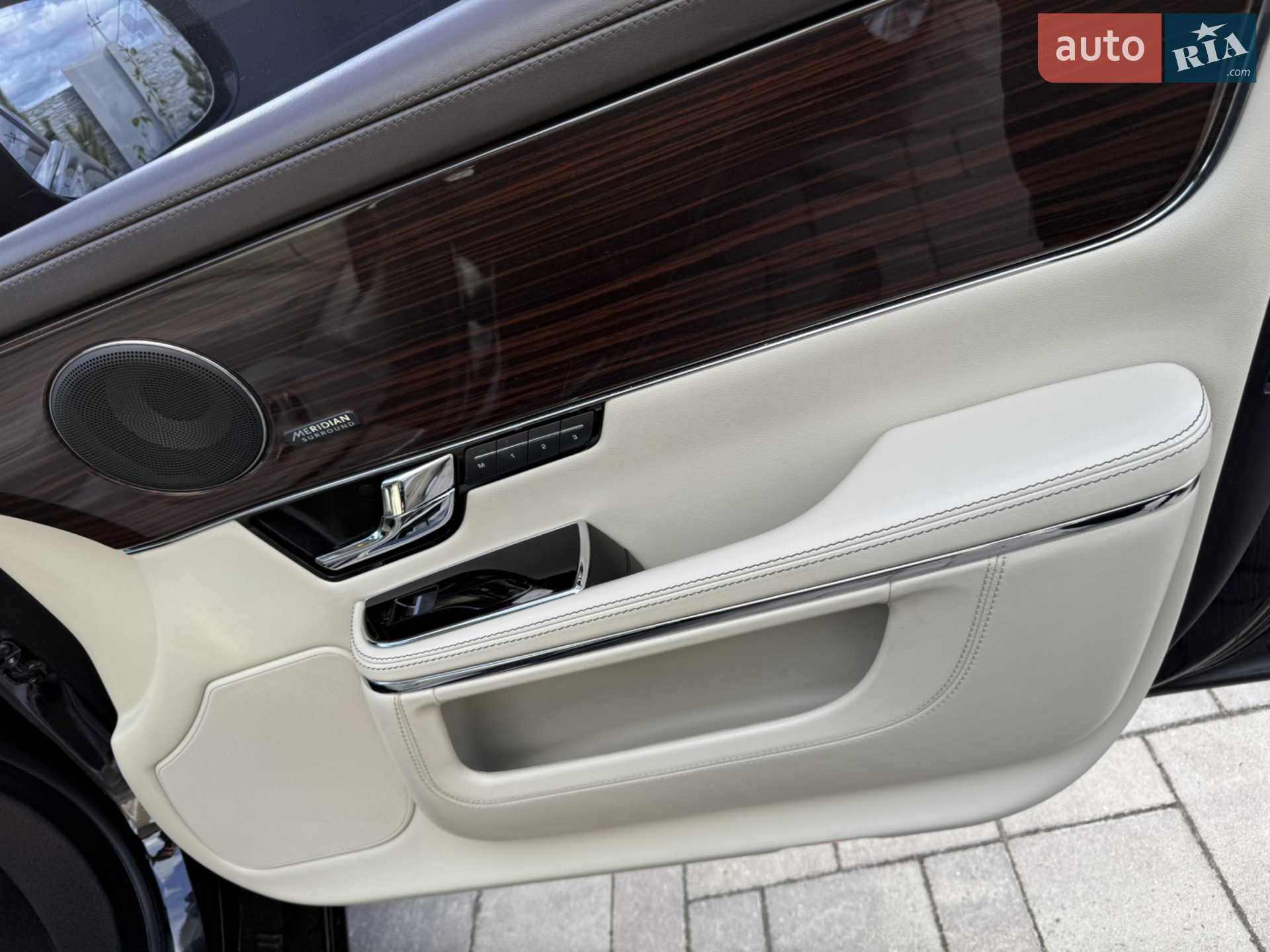 2013 Jaguar XJ - мініатюра 48