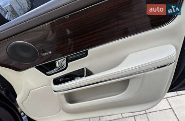 Седан Jaguar XJ 2013 в 