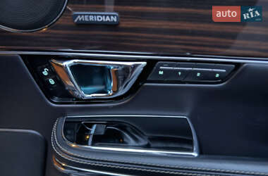 Седан Jaguar XJ 2014 в 