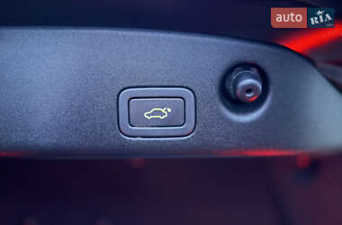 Седан Jaguar XJ 2014 в 