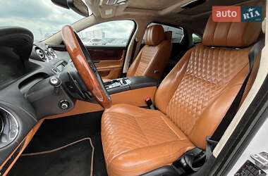 Седан Jaguar XJ 2017 в 