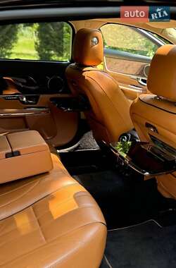 Седан Jaguar XJ 2010 в 