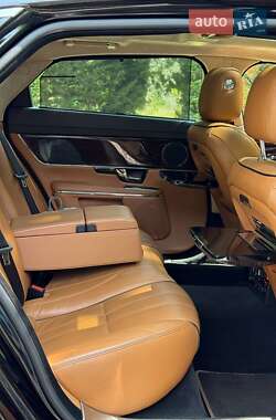 Седан Jaguar XJ 2010 в 