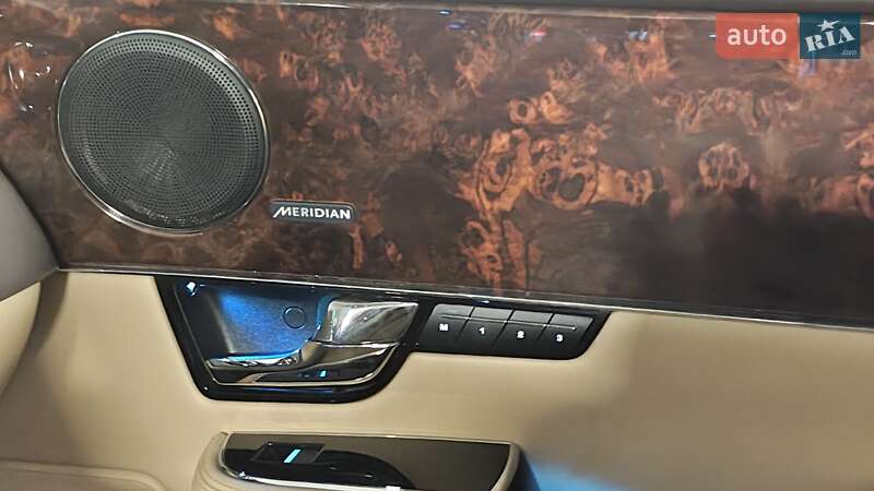 Седан Jaguar XJ 2013 в Киеве фото 46 Седан Jaguar XJ 2013 в Киеве