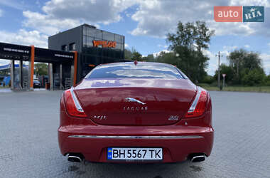 Седан Jaguar XJ 2013 в 