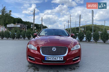 Седан Jaguar XJ 2013 в 