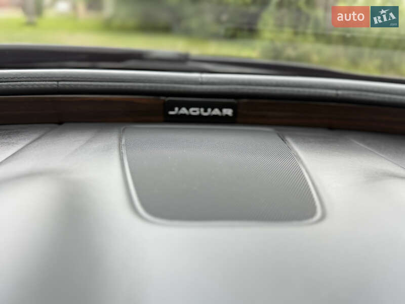 Седан Jaguar XJ 2014 в Борисполе