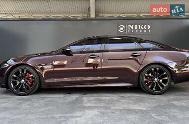 Седан Jaguar XJ 2016 в 