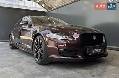 Седан Jaguar XJ 2016 в 