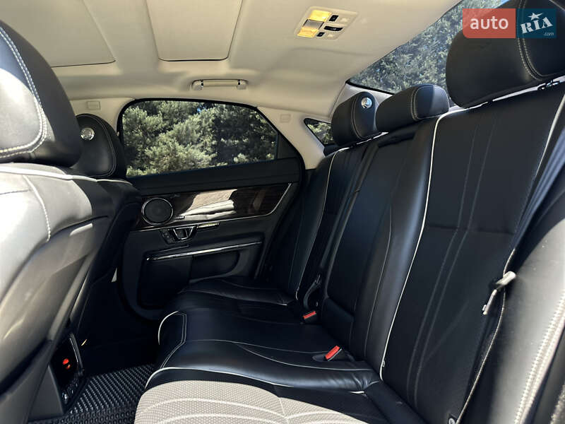 Седан Jaguar XJ 2017 в Івано-Франківську