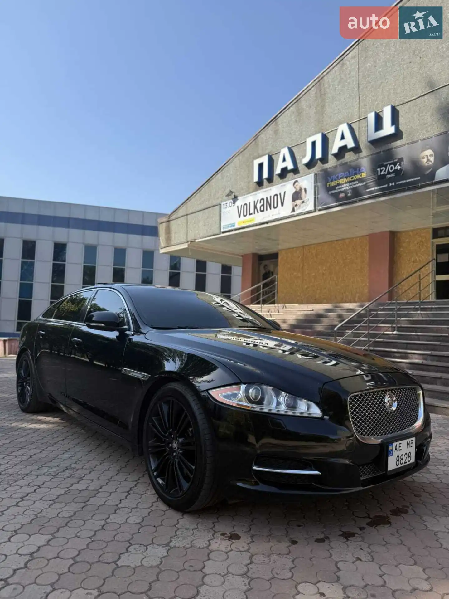 2015 Jaguar XJ - мініатюра 2