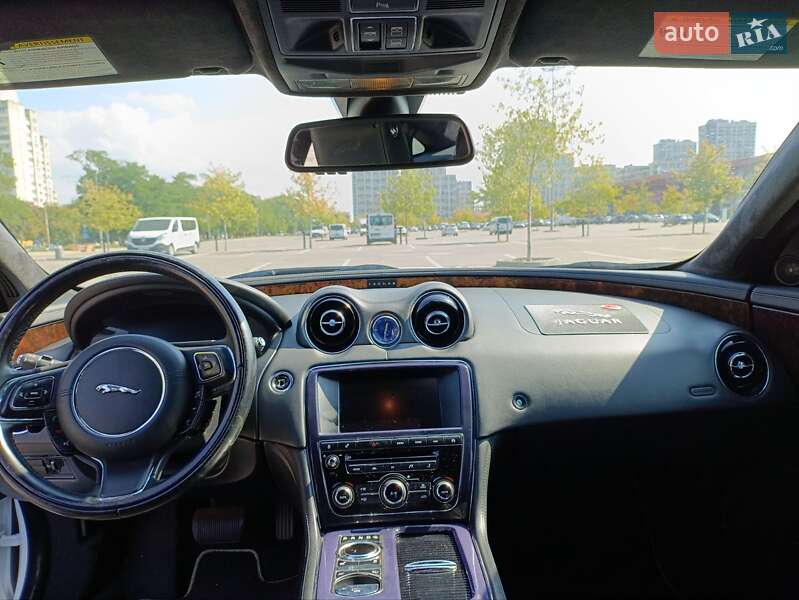Седан Jaguar XJ 2013 в Киеве фото 9 Седан Jaguar XJ 2013 в Киеве
