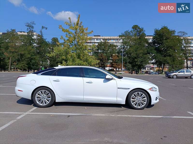 Седан Jaguar XJ 2013 в Киеве фото 16 Седан Jaguar XJ 2013 в Киеве