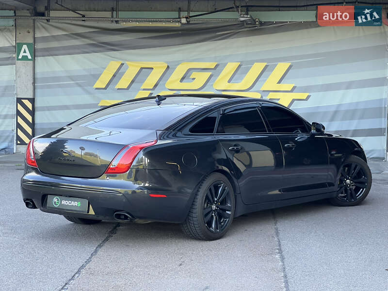 Седан Jaguar XJ 2013 в Києві